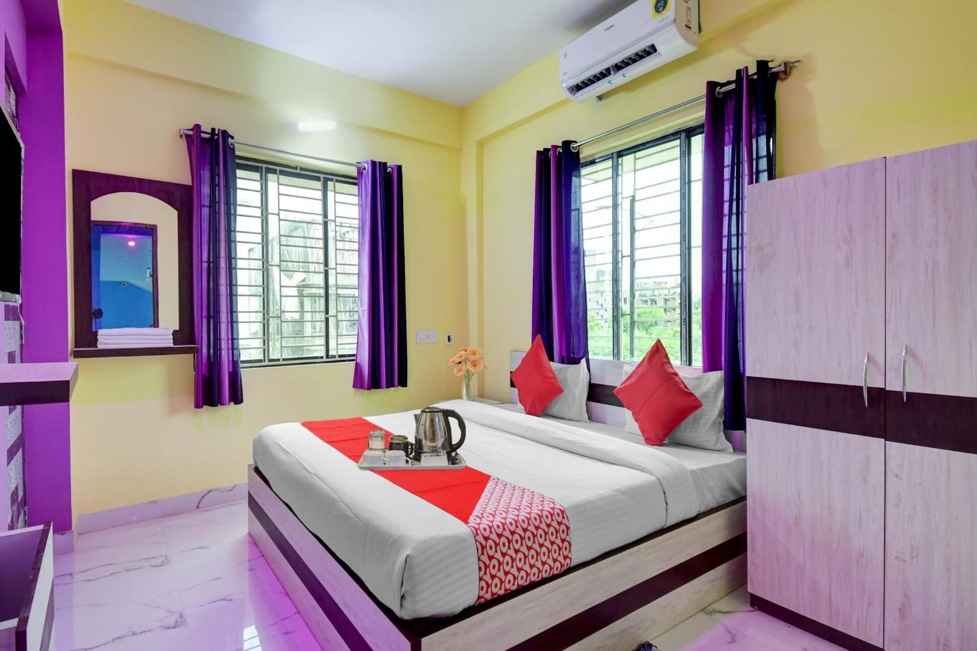 Super Hotel O 4 Friends Калькутта Экстерьер фото