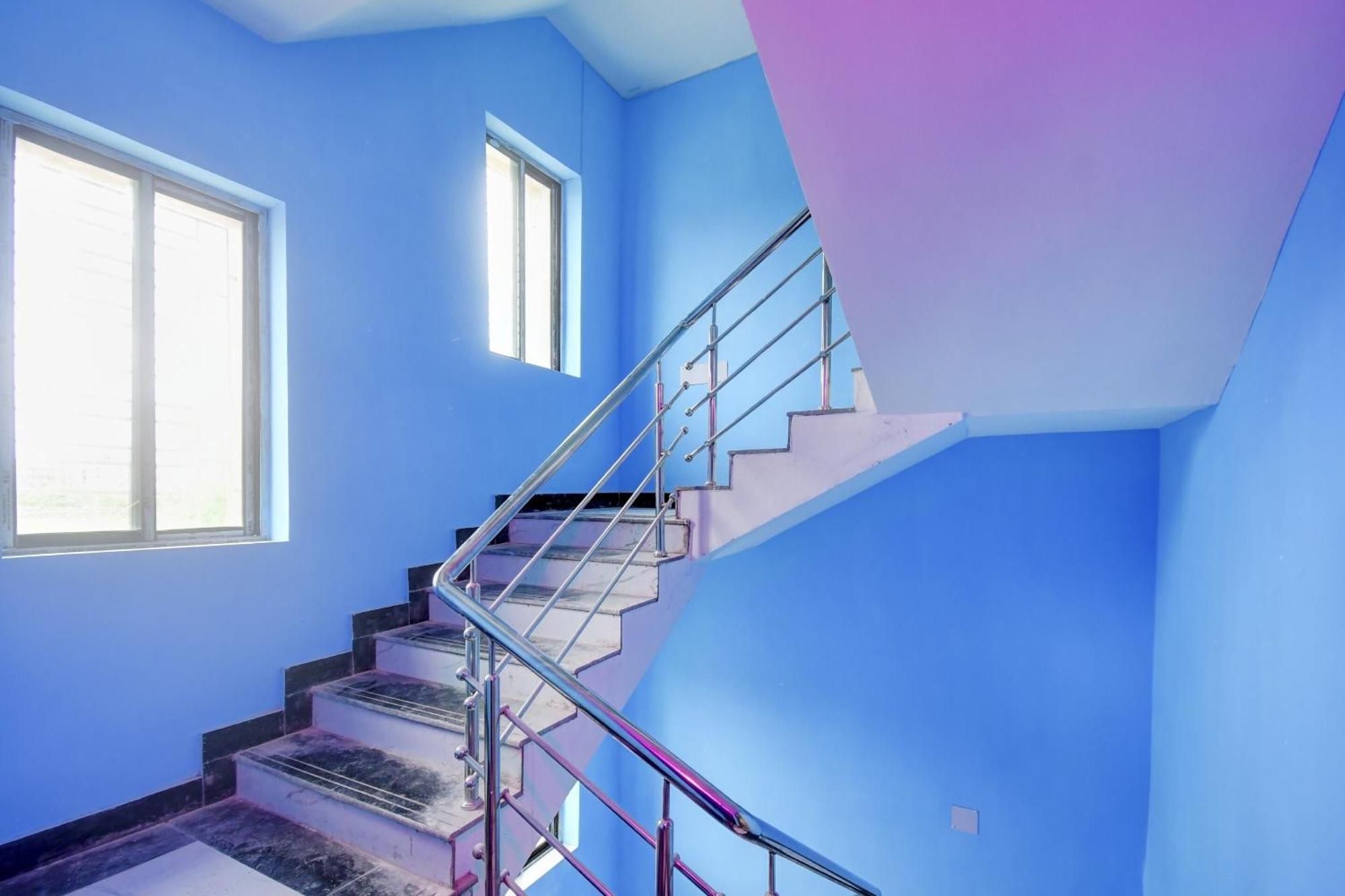 Super Hotel O 4 Friends Калькутта Экстерьер фото